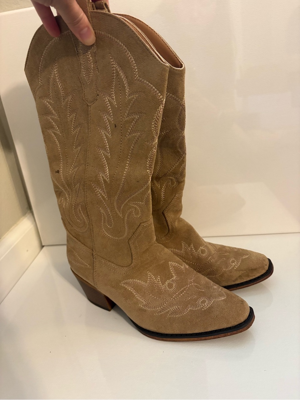 Women’s Suede Western Cowboy Boots - Tan